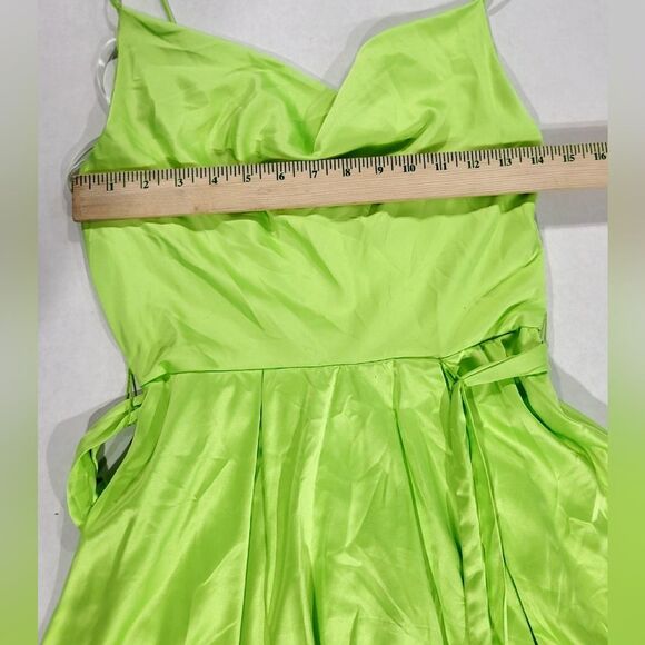 B. Darlin Satin Cowlneck Tiered Fit & Flare Mini Dress Lime Juniors Size 3/4 NWT - Picture 9 of 13